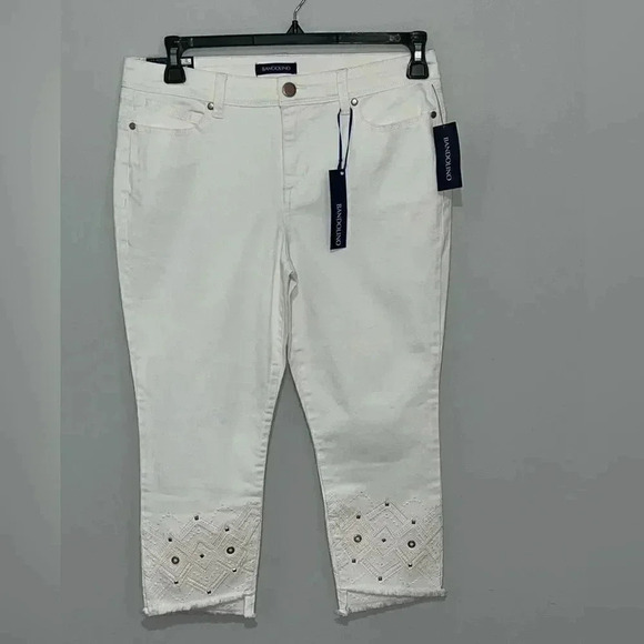 Bandolino size 10P stretch curvy white denim capris with embellished ankles NWT - Picture 5 of 15